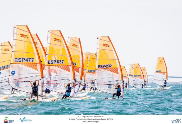 Izan Rogel, el subcampeonato de España de Adriana Castro, el IV Torrevieja International meeting iom vela radio control y el bronce de los cadetes en el campeonato de España de Llaut mediterraneo
