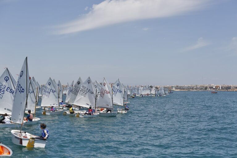 Jorge Gómez Barnuevo 2º Sub 11 y Valentina Belso Cervantes 4ª Sub 11 en el campeón Autonómico Optimist B