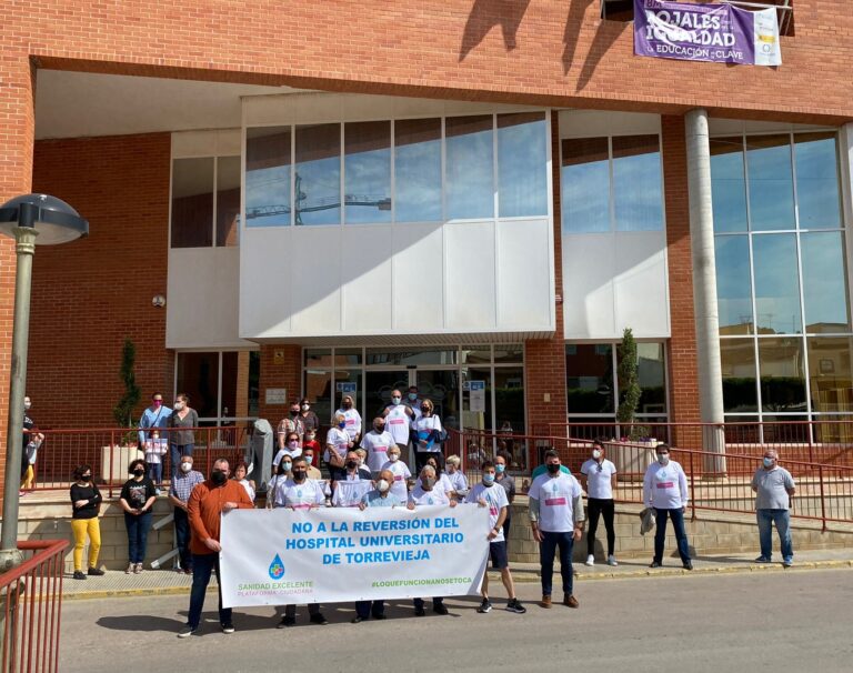 BUENA ACOGIDA DEL PUEBLO VECINO DE ROJALES MOSTRANDO SU APOYANDO A LOS TRABAJADORES DEL HOSPITAL Y EL DEPARTAMENTO DE SALUD 22.