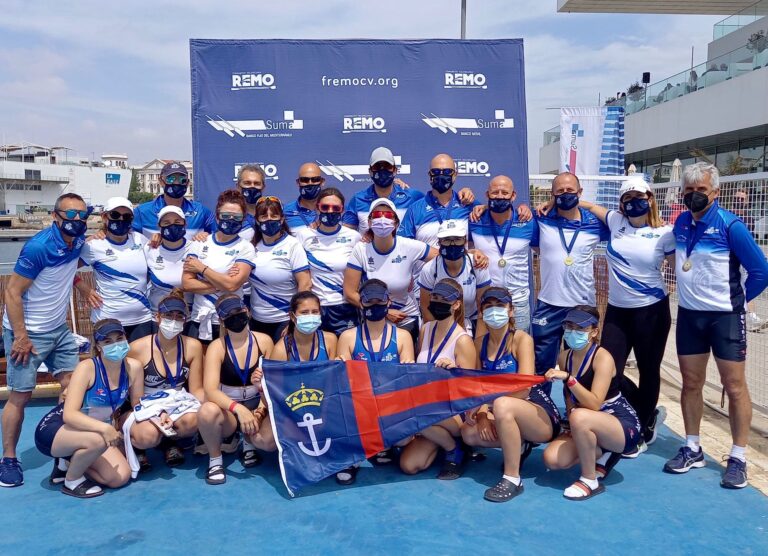 LOS VETERANOS DE REMO BANCO FIJO CAMPEONES DE LA LIGA SUMA DE REMO, LAS VETERANAS SUBCAMPEONAS Y LAS JUVENILES TERCERAS