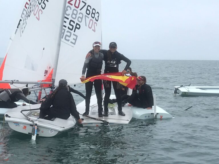 ADRIANA CASTRO CAMPEONA DEL MUNDO SUB 16 EN ILCA 4 EN IRLANDA