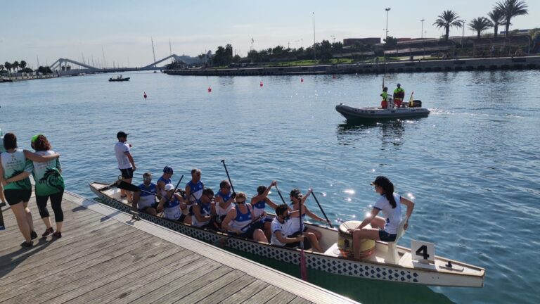 EL EQUIPO FEMENINO DE DRAGON SE CUELGA EL BRONCE EN LA COPA DE ESPAÑA DRAGÓN BOAT 12 DB EN 200 MTS