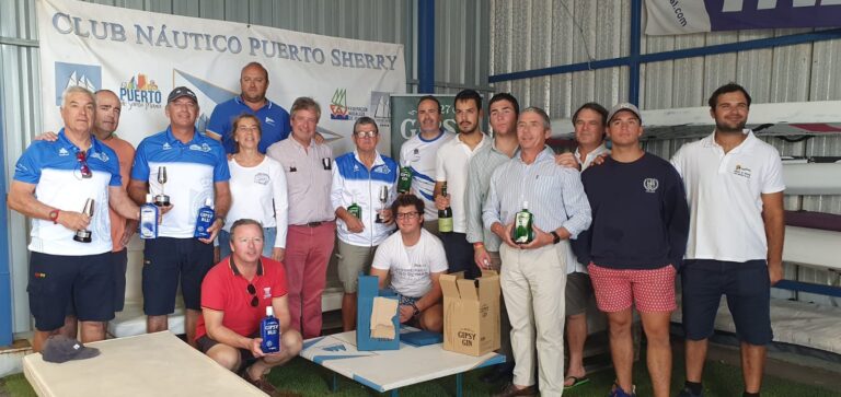 GINÉS ROMERO-ÁLVARO MORENO ORO Y PLATA PARA FRANCISCO MARTÍNEZ-JOSÉ RUIZ EN EL II TROFEO GIPSY 1927 DE FLYING DUTCHMAN EN LA BAHÍA DE CÁDIZ