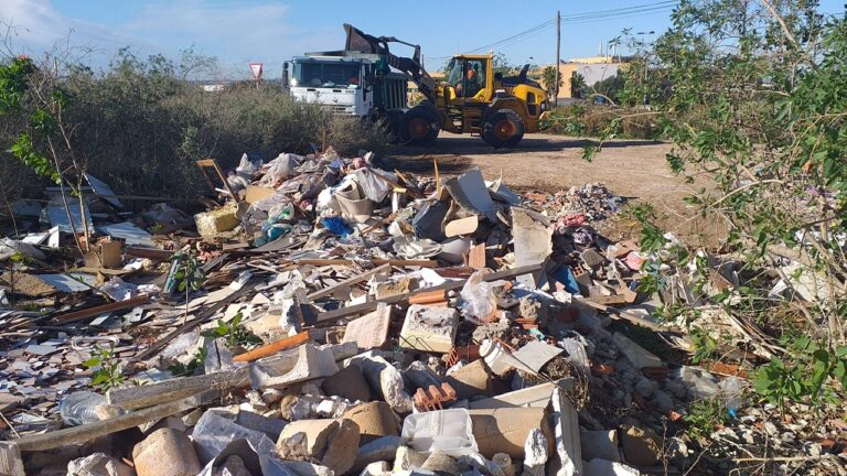260 TONELADAS DE ESCOMBROS HAN SIDO RETIRADOS POR EL ÁREA DE ASEO URBANO DURANTE LA ÚLTIMA SEMANA