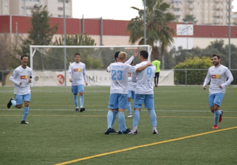 El SC Torrevieja suma tres puntos importantes y da «carpetazo» a los rumores de crisis