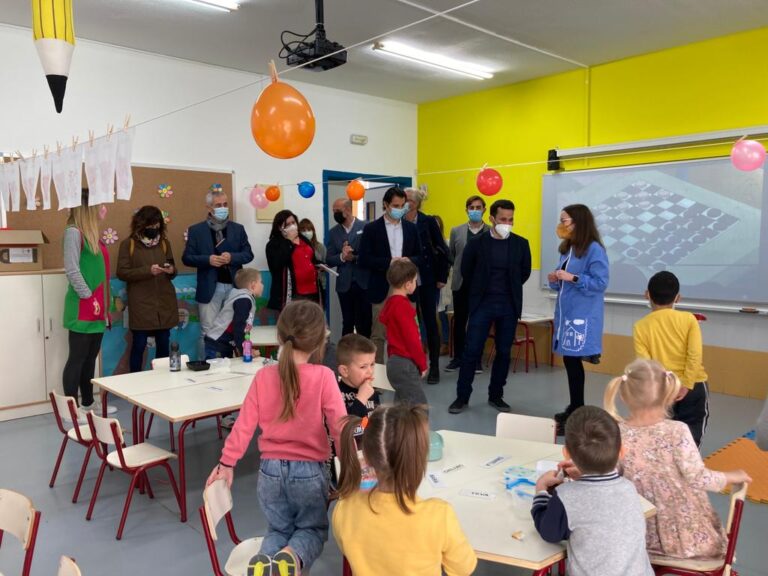 EL ALCALDE Y EL CONSELLER DE EDUCACIÓN VISITAN EL COLEGIO NUESTRA SEÑORA DEL ROSARIO, QUE ACOGE ALUMNOS PROCEDENTES DE UCRANIA