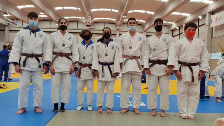 EL JUDO CLUB NOZOMI DE TORREVIEJA BRILLA CON 5 CAMPEONES AUTONÓMICOS, 4 SUBCAMPEONES AUTONÓMICOS Y 4 CLASIFICADOS DIRECTOS AL CAMPEONATO DE ESPAÑA 2022
