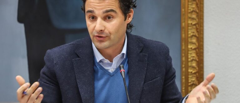 EL ALCALDE LE SOLICITA UNA REUNIÓN AL NUEVO CONSELLER DE SANIDAD PARA TRATAR LA PREOCUPANTE SITUACIÓN POR LA QUE ATRAVIESA EL ÁREA DE SALUD DE TORREVIEJA