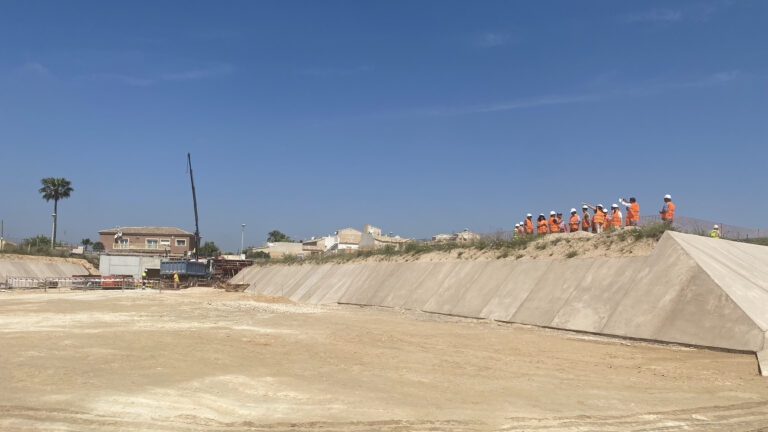 A BUEN RITMO LAS OBRAS DE PLUVIALES EN LA URBANIZACIÓN TORRETA FLORIDA