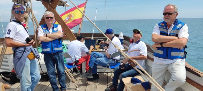 Los radioaficionados del Radio Club CQ Torrevieja zarparon del puerto de Torrevieja a bordo pailebote Pascual Flores