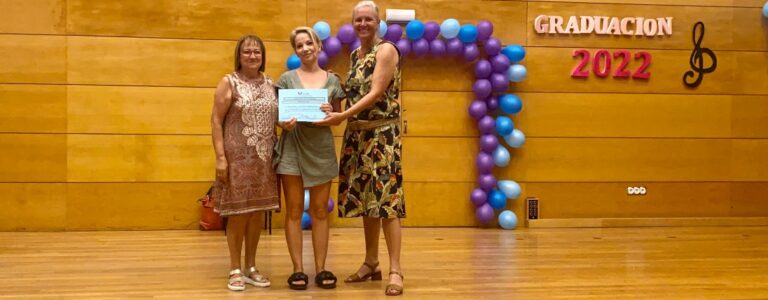 ENTREGADOS LOS DIPLOMAS A LOS 120 UCRANIANOS QUE HAN REALIZADO LOS CURSOS DE ESPAÑOL ORGANIZADOS POR EL AYUNTAMIENTO DE TORREVIEJA