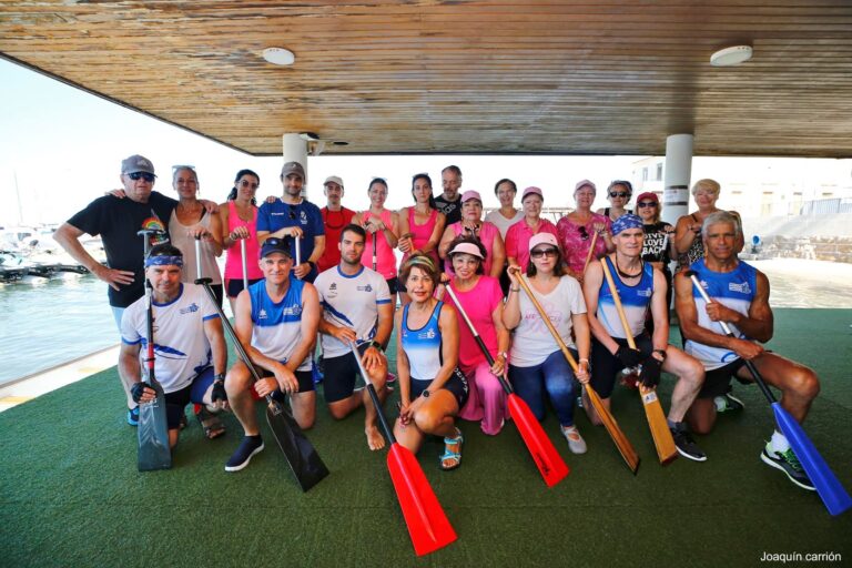 Nace el primer equipo de Dragon Boat BCS en el RCN Torrevieja “Sal Rosa” de mujeres que han superado el cáncer de mama