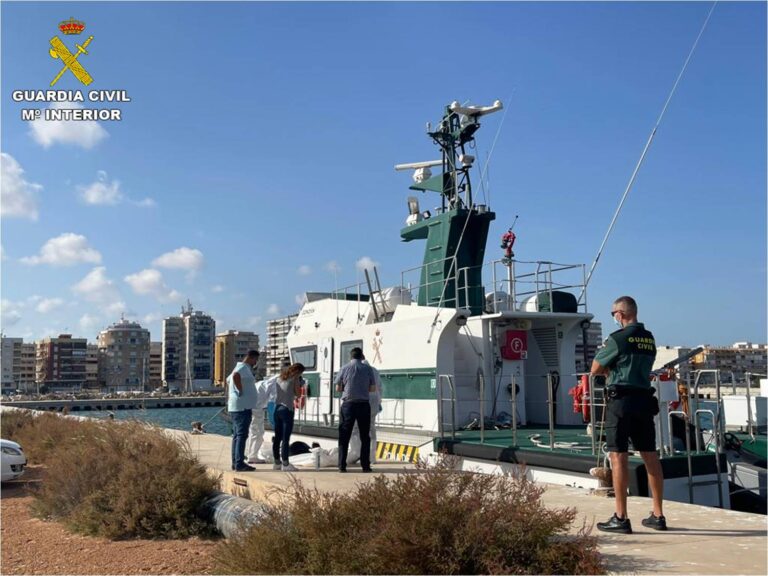 Rescatados siete cadáveres en aguas de Torrevieja, Pilar de la Horadada y La Manga