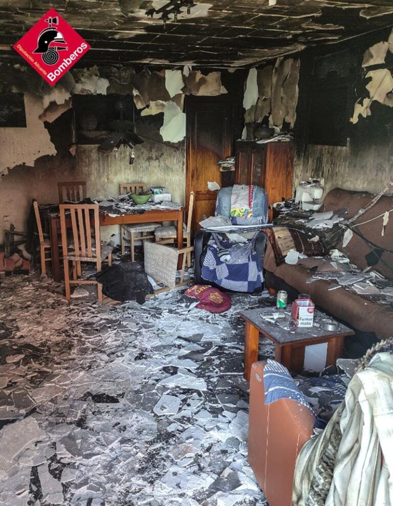 Parte de intervención del consorcio provincial de bomberos del incendio ocurrido en un apartamento de Torrevieja