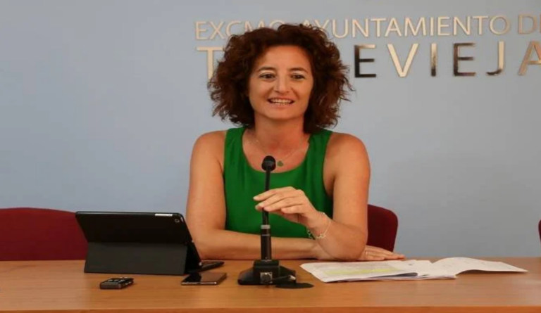 Fanny Serrano, otra concejal más al grupo de no adscritos