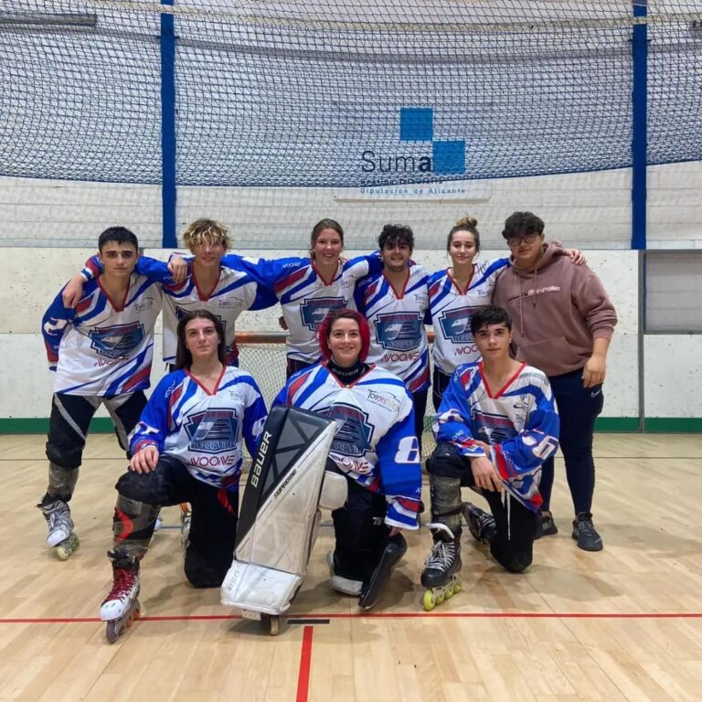 Los Halcones conocen su primera derrota en la Liga Valenciana de hockey línea y luego golean en Sagunto
