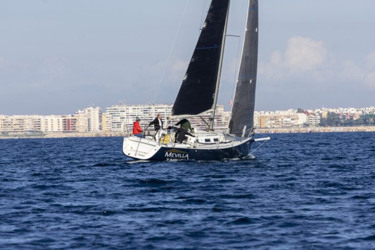 LA EMBARCACIÓN MEVILLA JUMBUCK CAMPEÓN DE LA REGATA DEL JAMÓN