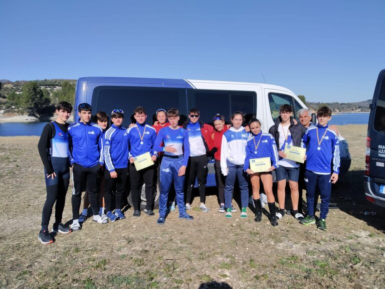 EL RCNT CONSIGUE ORO, PLATA Y BRONCE EN EL CAMPEONATO DE LARGA DISTANCIA DE REMO OLÍMPICO EN BENIARRES