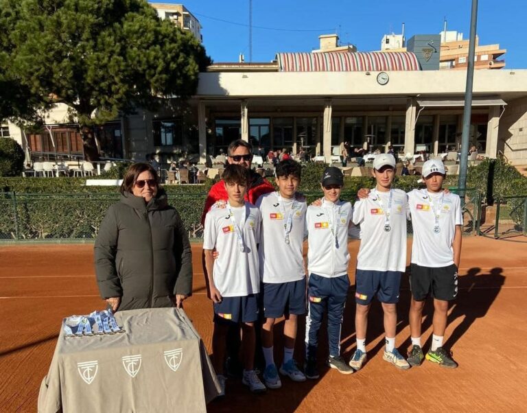 El equipo infantil masculino subcampeón de la Comunidad Valenciana