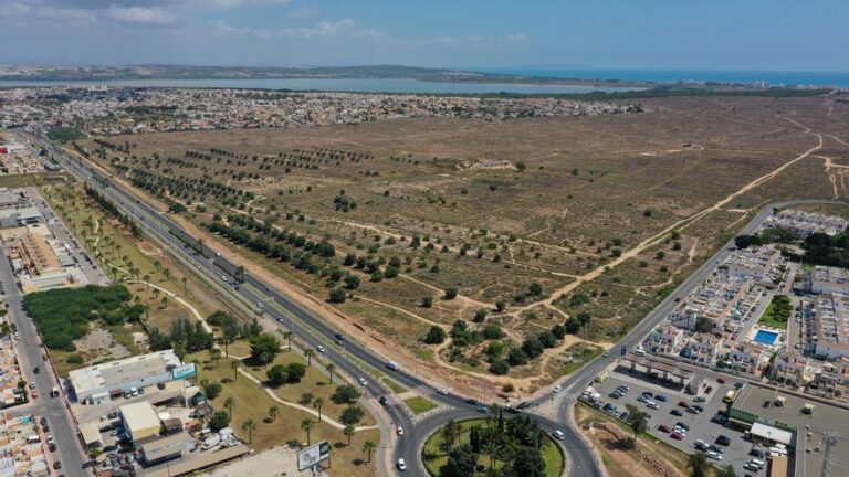 LA JGL APRUEBA SOMETER A INFORMACIÓN PÚBLICA LA MODIFICACIÓN DEL PROYECTO DE URBANIZACIÓN DEL SECTOR 20 «LA HOYA