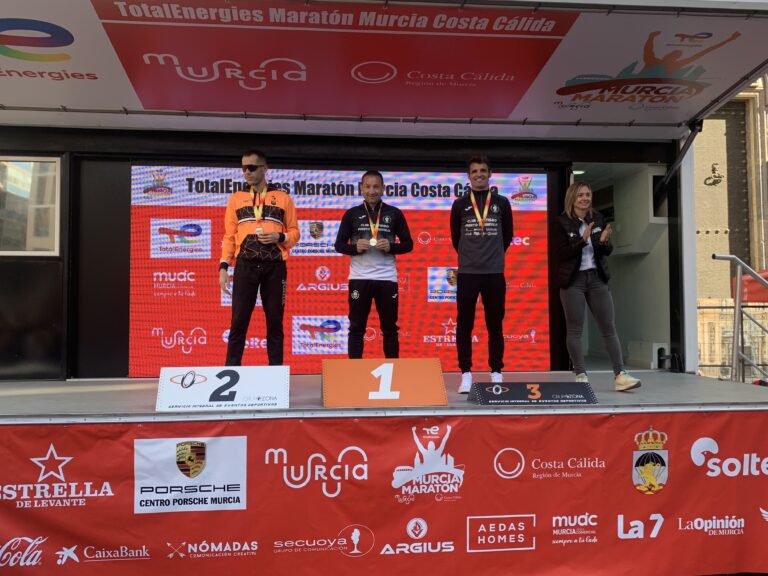 EL CLUB ATLETISMO PUERTO TORREVIEJA CAMPEONES DE ESPAÑA DE MARATON MASTER POR CLUBS EN MURCIA E INDIVIDUALES