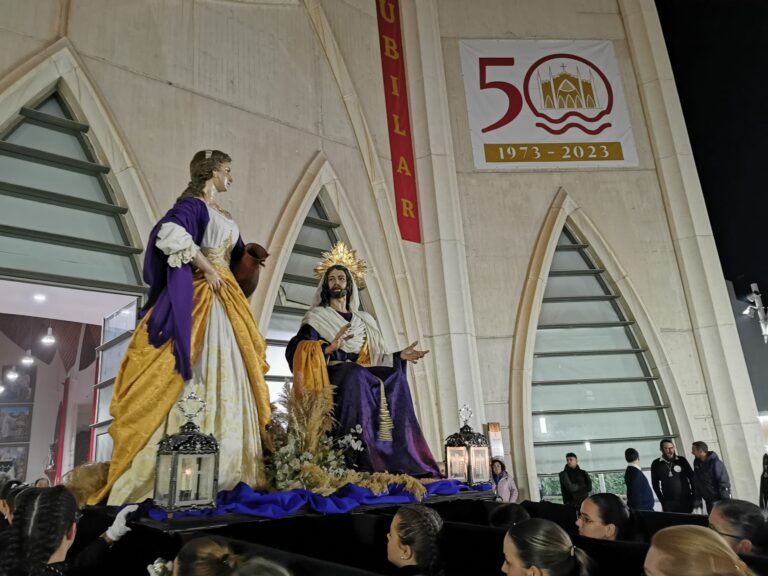 GRAN DEVOCIÓN EN EL VÍA CRUCIS POR EL AÑO JUBILAR EN LA PARROQUIA DEL SAGRADO CORAZÓN