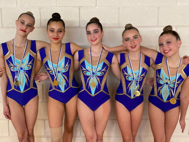 EL CONJUNTO CADETE DEL CLUB GIMNASIA RÍTMICA DE TORREVIEJA CAMPEONAS EN EL TORNEO DE MONFORTE DEL CID