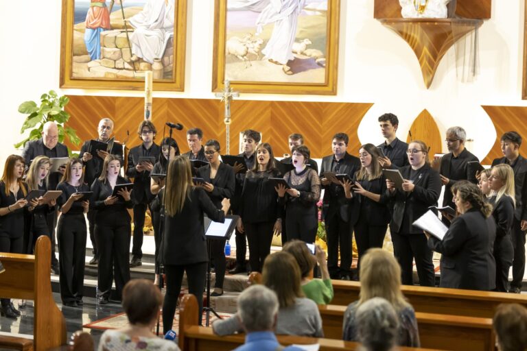 EL VALOR ESPIRITUAL DEL CONCIERTO OFRECIDO POR EL CORO MAESTRO CASANOVAS EN LA PARROQUIA DEL SAGRADO CORAZÓN