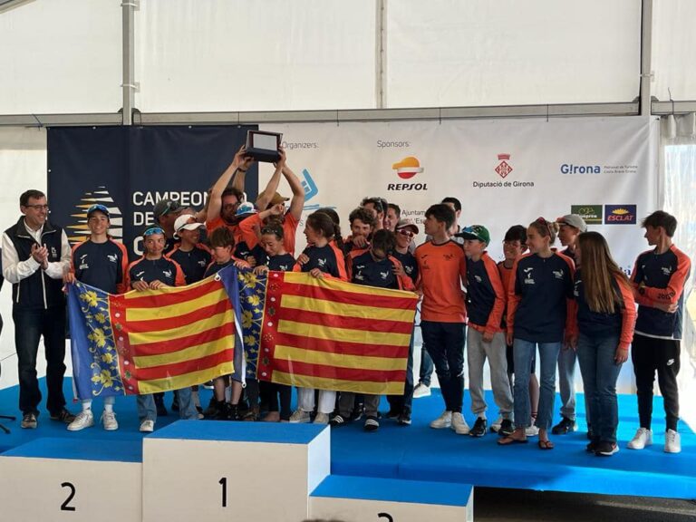 Leo Griñán, del Real Club Náutico Torrevieja, sexto absoluto en el Campeonato de España de Optimist