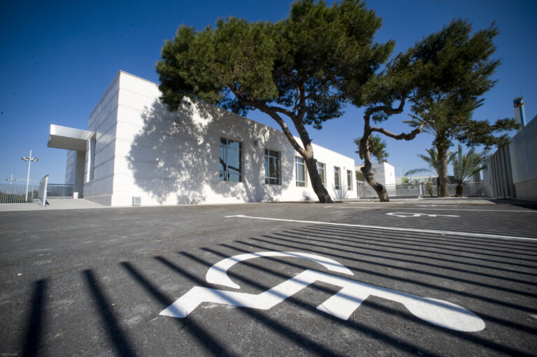 LA JUNTA DE GOBIERNO LOCAL APRUEBA LA CONCESIÓN DE BIEN DE DOMINIO PÚBLICO AL EDIFICIO DE ADIEM, SITO EN LA AVENIDA DE LAS CORTES VALENCIANAS