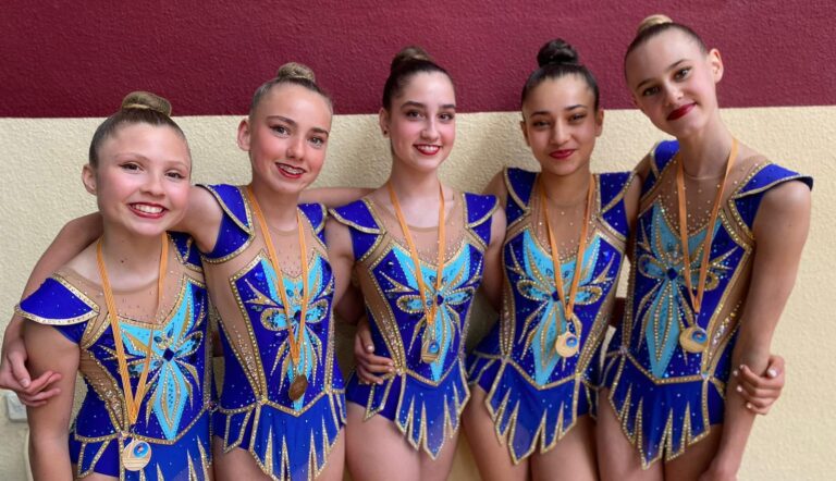 EL CONJUNTO CADETE DEL CLUB GIMNASIA RÍTMICA DE TORREVIEJA CAMPEONAS EN EL TORNEO NACIONAL DE ASPE