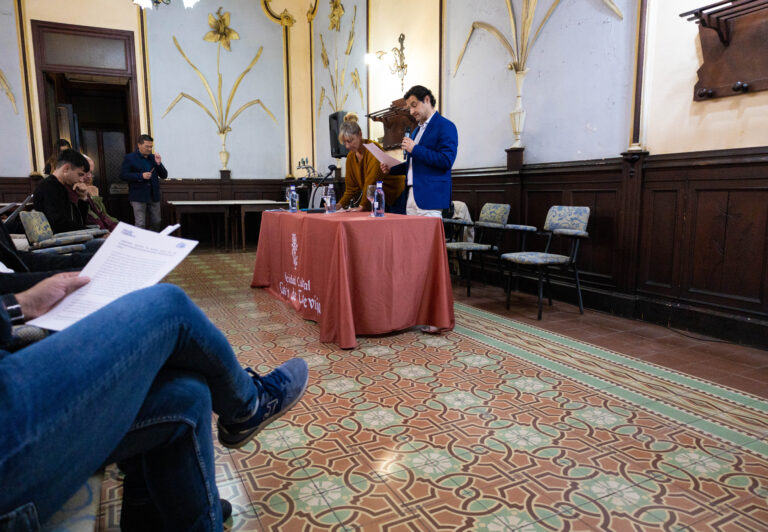 FIRMADO EL CONTRATO ELECTORAL DEL CANDIDATO POR EL PP, EDUARDO DOLON, CON LOS REPRESENTANTES DE LOS CLUBES DEPORTIVOS DE TORREVIEJA