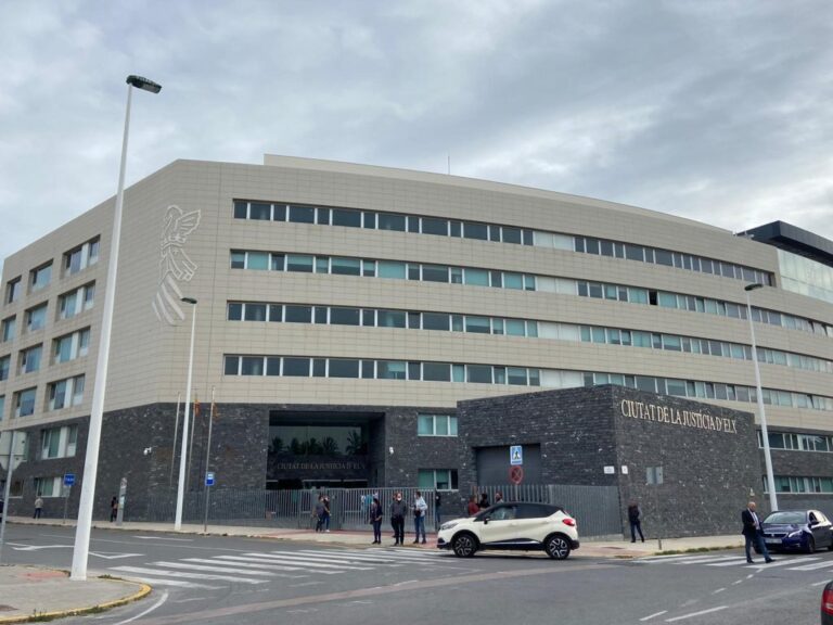 Seis años de prisión podrían «caerle» a un hombre por un delito de abuso sexual en Torrevieja
