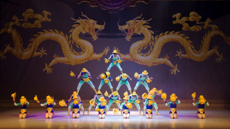 LLEGA A TORREVIEJA EL GRAN CIRCO ACROBÁTICO NACIONAL DE CHINA