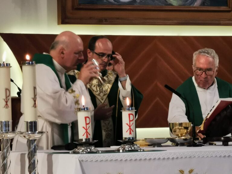 LA PARROQUIA DEL SAGRADO CORAZÓN HA VIVIDO UN MOMENTO DE GRACIA CON EL ENCUENTRO DE NUEVA EVANGELIZACIÓN “KAIRÓS”