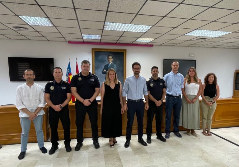 SIETE NUEVOS FUNCIONARIOS AUMENTAN LA PLANTILLA DEL AYUNTAMIENTO DE TORREVIEJA