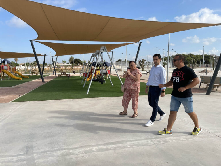 A BUEN RITMO LAS OBRAS DE AJARDINAMIENTO Y ORDENACIÓN DEL NUEVO PARQUE DE LA SIESTA