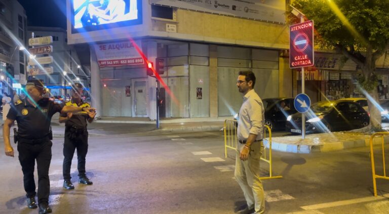 EL AYUNTAMIENTO INSTALA SEÑALES DE TRÁFICO LUMINOSAS EN VARIOS PUNTOS DE LA CIUDAD