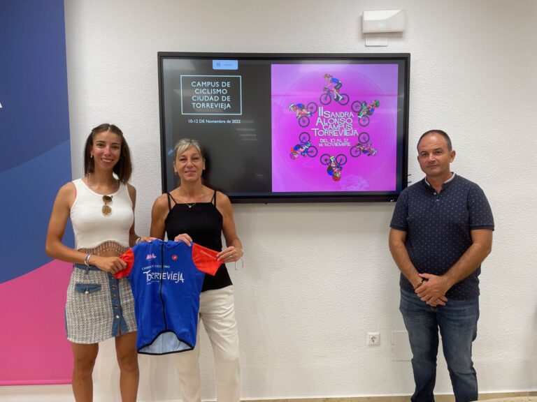 PRESENTADA LA SEGUNDA EDICIÓN DEL “SANDRA ALONSO CAMPUS TORREVIEJA” DE CICLISMO, QUE SE CELEBRARÁ DEL 10 AL 12 DE NOVIEMBRE