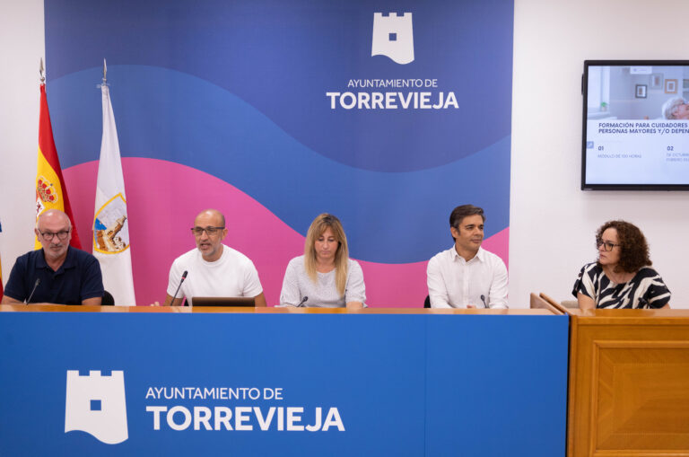 PRESENTADA LA OFERTA FORMATIVA 2023-24 DE LA UMH EN TORREVIEJA