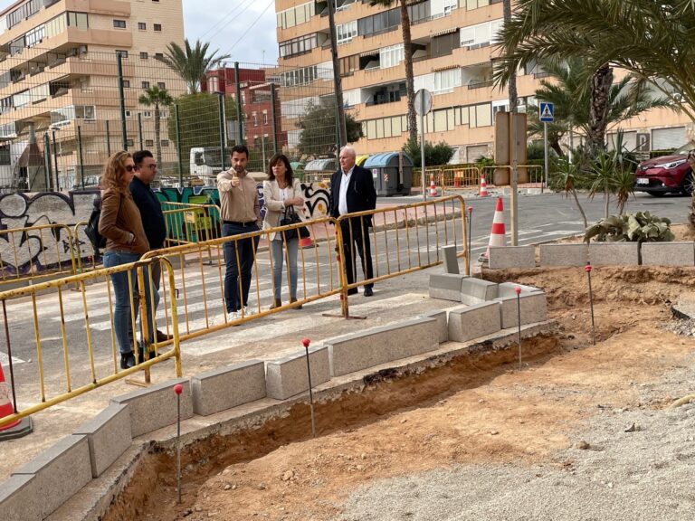 AVANZAN A BUEN RITMO LAS OBRAS DE MEJORA DE ACCESIBILIDAD EN LA URBANIZACIÓN CABO CERVERA