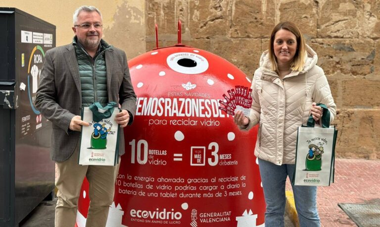 ECOVIDRIO PONE EN MARCHA EN TORREVIEJA LA CAMPAÑA “TENEMOS RAZONES DE PESO” PARA PROMOVER EL RECICLAJE DE ENVASES DE VIDRIO DURANTE LA NAVIDAD