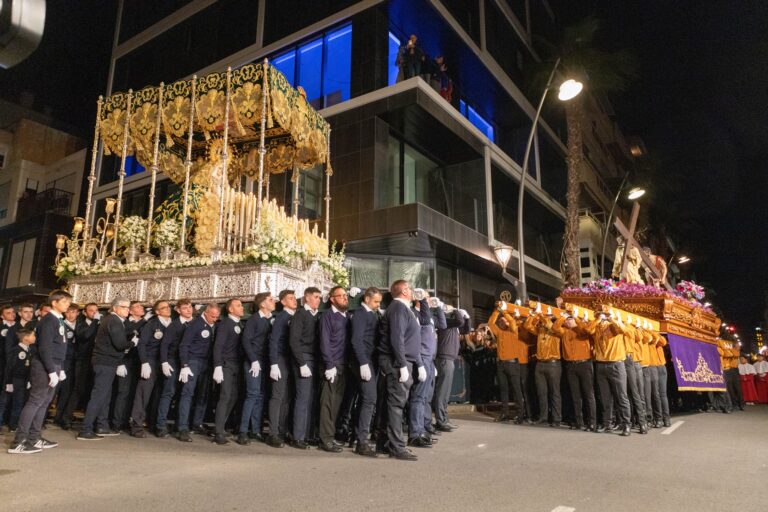 EL OBISPO DE LA DIÓCESIS, MONSEÑOR MUNILLA PRESIDE EL MIÉRCOLES SANTO TORREVEJENSE