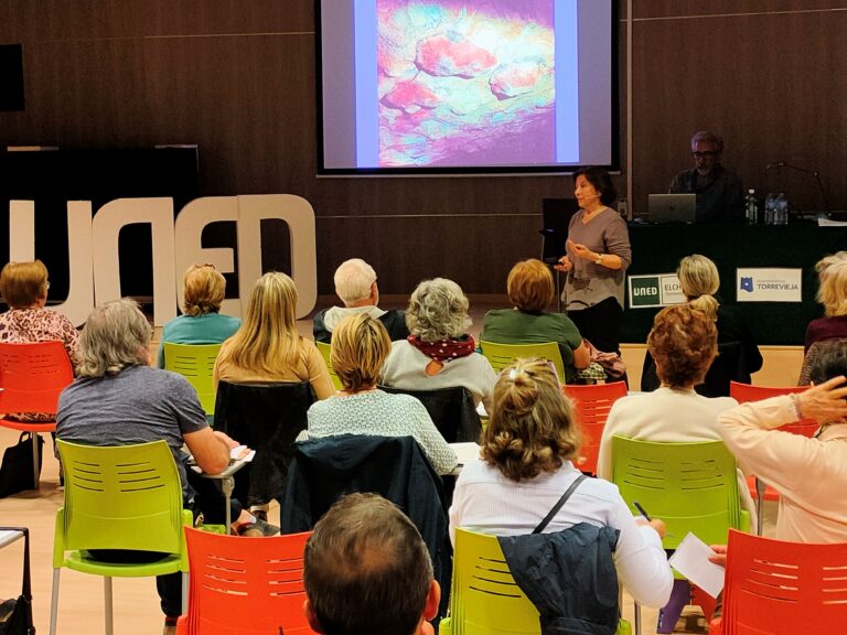 NEUROCIENCIA, MATEMÁTICAS QUE NOS RODEAN, YOGA PRÁCTICO Y EL PATRIMONIO DE NUESTRA HUERTA CONFORMAN EL CONTENIDO DE LA UNIVERSIDAD ABIERTA DE UNED-TORREVIEJA PARA EL PRÓXIMO CURSO