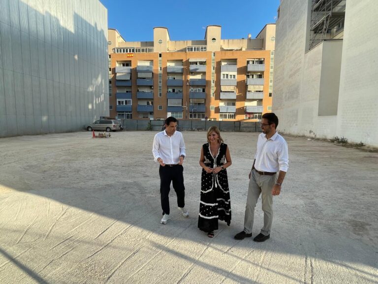 SALOMÉ PRADAS ANUNCIA EL INICIO DE LOS TRÁMITES PARA EJECUTAR LA AMPLIACIÓN DEL PALACIO DE JUSTICIA DE TORREVIEJA