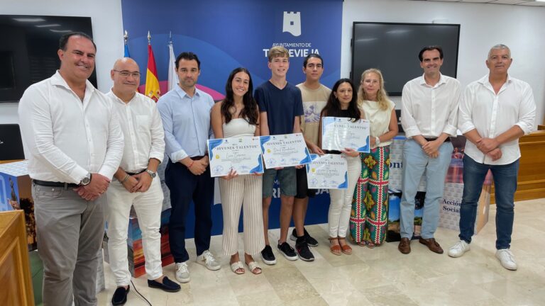 ENTREGADAS LAS BECAS UNIVERSITARIAS ‘TALENTO JOVEN’  DE AGAMED PARA EL CURSO 2024-2025