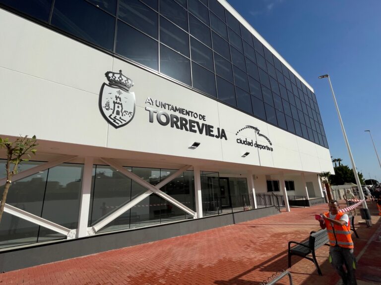 A MEDIADOS DE NOVIEMBRE SE INAUGURARÁ EL PABELLÓN POLIDEPORTIVO DE LA MATA