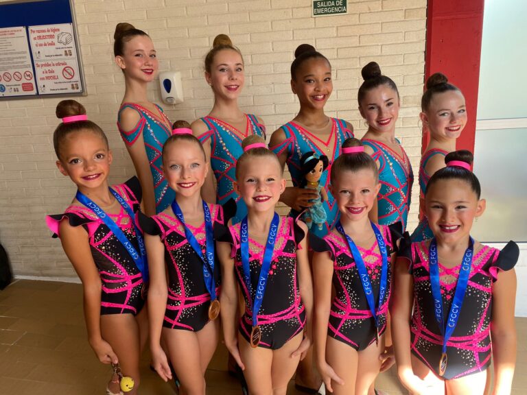 LAS PREBENJAMINES DEL CLUB GIMNASIA RÍTMICA DE TORREVIEJA TERCERAS PROVINCIALES