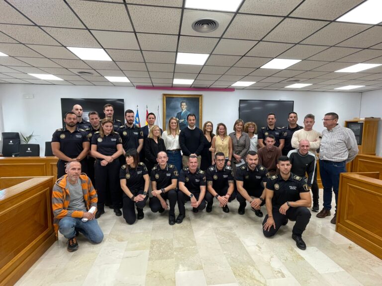 EL AYUNTAMIENTO DE TORREVIEJA HA NOMBRADO HOY 23 NUEVOS FUNCIONARIOS PARA ÁREAS TAN IMPORTANTES COMO BIENESTAR SOCIAL, POLICÍA LOCAL Y EDUCACIÓN