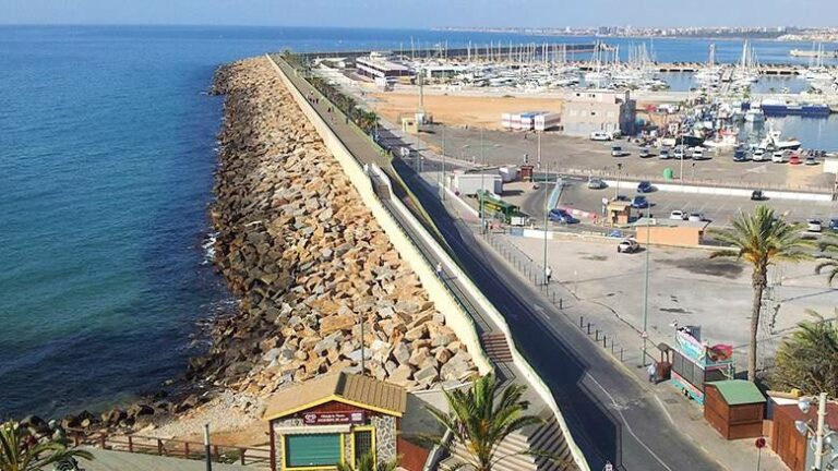 ADJUDICADAS LAS OBRAS DE CONEXIÓN DEL RECINTO PORTUARIO CON EL CENTRO DE OCIO DEL PUERTO DE TORREVIEJA